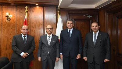 رئيس جامعة أسيوط يبحث شراكة استراتيجية مع الأكاديمية الوطنية لمكافحة الفساد