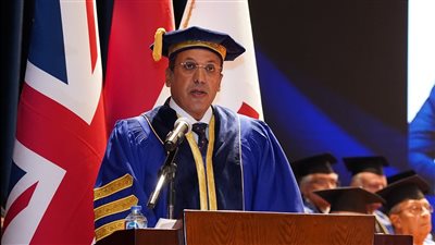 الحكومة البريطانية تعلن حصول رئيس الجامعة البريطانية في مصر على وسام شرف ملكي