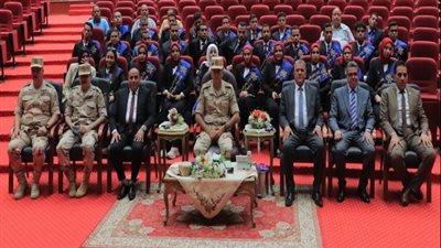 زيارة ميدانية لطلاب جامعة سوهاج إلى قاعدة محمد نجيب العسكرية