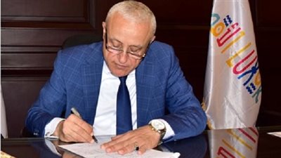 محافظ الأقصر يعتمد نتيجة الشهادة الإعدادية بنسبة نجاح 78.81%.. رسميًا