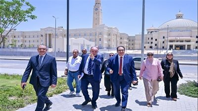 رئيس جامعة القاهرة الأهلية يتابع التجهيزات لاستقبال طلاب 2025