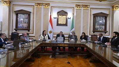 رئيس جامعة القاهرة يبحث ترتيبات مؤتمر الذكاء الاصطناعي وتوسيع المشاركات