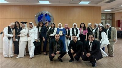 جامعة عين شمس تعرض أبحاثًا مبتكرة لطلاب الألسن بنظام الساعات