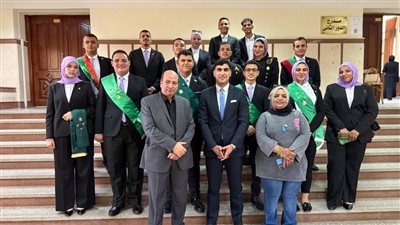 فريق كلية الحقوق المشارك في مسابقة قضاة المستقبل يفوز بالمركز الثالث على مستوي الجامعات 