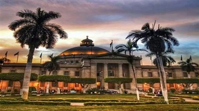 رئيس جامعة القاهرة يحتفل باختيار أساتذة الجامعة لقيادة مجالس الجامعات الأهلية