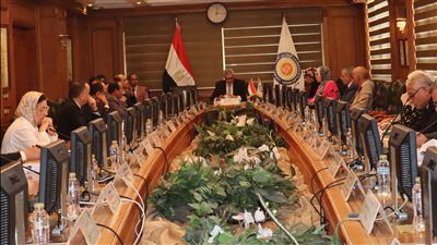 المجلس الأعلى لشئون الدراسات العليا والبحوث يعقد اجتماعه الدوري