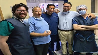 جامعة القاهرة تحقق إنجازًا طبيًا وتنقذ مريضًا بعملية نادرة لتغيير الصمام الأورطي
