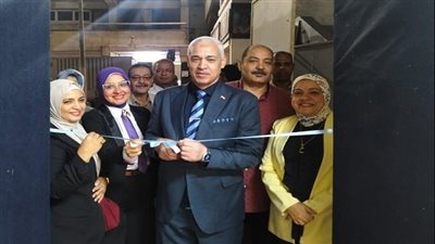  طلاب جامعة أسيوط يعرضون 17 لوحة زيتية في معرض تجليات ذاتية بكلية التربية النوعية