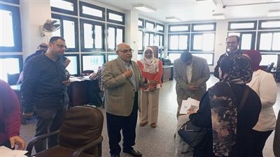 نائب رئيس جامعة دمنهور يتفقد انتظام العملية التعليمية بكليتي التربية والتجارة