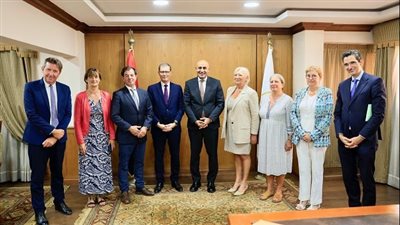 وزير التربية والتعليم يستعرض مع مجلس الشيوخ الفرنسي خطط تطوير التعليم الفني