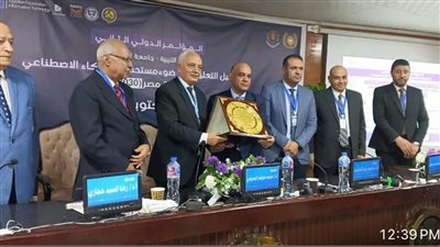 رضا حجازي يعرض رؤية لمستقبل تعليم الكبار في ظل الذكاء الاصطناعي