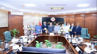 جامعة سوهاج تكرم الكليات الفائزة في مسابقة خدمة المجتمع وتنمية البيئة 2025