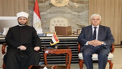 وزير التعليم العالي يبحث مع وزير الأوقاف تعزيز التعاون عبر بنك المعرفة المصري