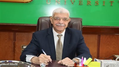 رئيس جامعة المنوفية يعتمد وكيلًا جديدًا لكلية التجارة لشئون التعليم والطلاب