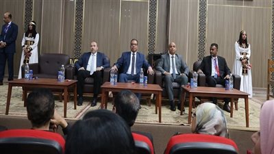 جامعة قنا تطلق شارة بدء فعاليات المؤتمر الدولي التاسع لقسم التاريخ بكلية الآداب