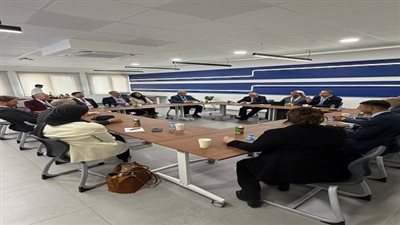 رئيس الجامعة المصرية اليابانية يشارك في حوار الابتكار الصناعي ودعم الصناعة عربيًا