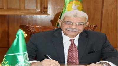 رئيس جامعة المنوفية يعزز معهد الأورام بـ 6 قيادات أكاديمية جديدة