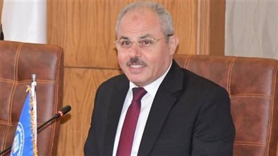 من جامعة إقليمية إلى قبلة للباحثين.. كيف تطورت الدراسات العليا بجامعة قناة السويس؟