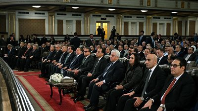 جامعة القاهرة تطلق منحة علماء المستقبل لدعم الطلاب المتفوقين