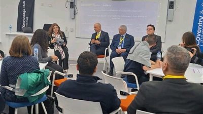 رئيس الجامعة اليابانية يقود حوارًا دوليًا حول مستقبل التعليم والتوظيف