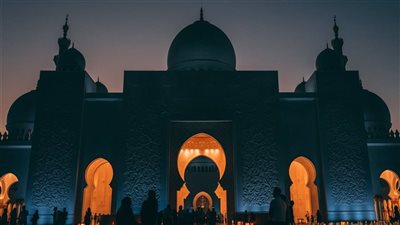 موعد أذان الفجر اليوم في مصر.. مواقيت الصلاة بالقاهرة والمحافظات