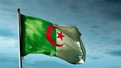 الجزائر تقرر إنهاء العام الدراسي في منتصف مايو وتمنح الطلاب إجازة أربعة أشهر ونصف 