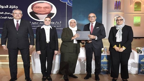 جامعة عين شمس تقود التحول الرقمي والابتكار    