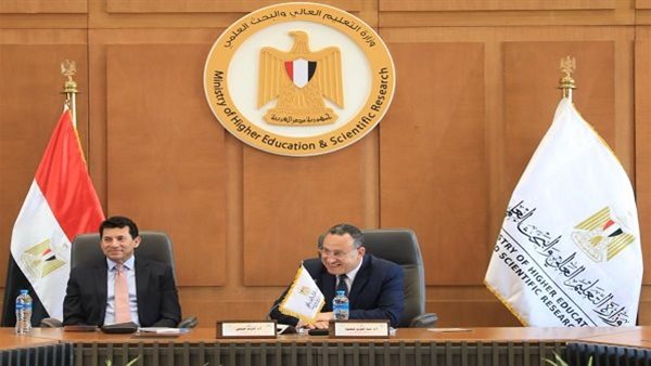 وزير التعليم العالى يقود اجتماع تطوير الرياضة الجامعية    
