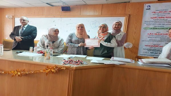 جامعة عين شمس تطلق ورشة الكتابة للأطفال وتكرم الفائزين    