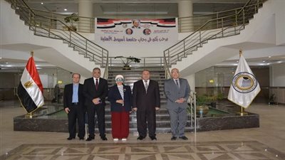 جامعة أسيوط الأهلية تبحث مع وزارة الاتصالات ومعهد تكنولوجيا المعلومات تعزيز التدريب الرقمي