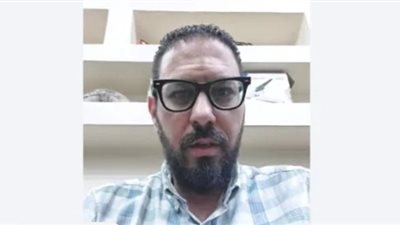 فصل طالبتين دون إنذار    