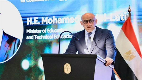 محمد عبداللطيف وزير التربية والتعليم والتعليم الفني    
