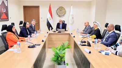 وزير التعليم يبحث مع البنك الدولي تطوير التعليم فى مصر    