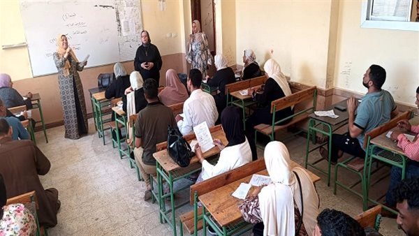 جامعة دمنهور توسع قوافل محو الأمية بالبحيرة    